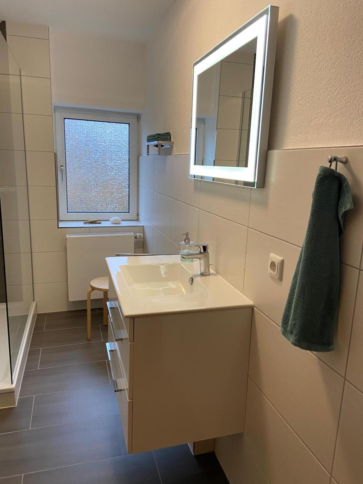 Feddersen Living Grosse Ferienwohnung - Garten - Terrasse - Smart Tv - Netflix Брунсбюттель Экстерьер фото